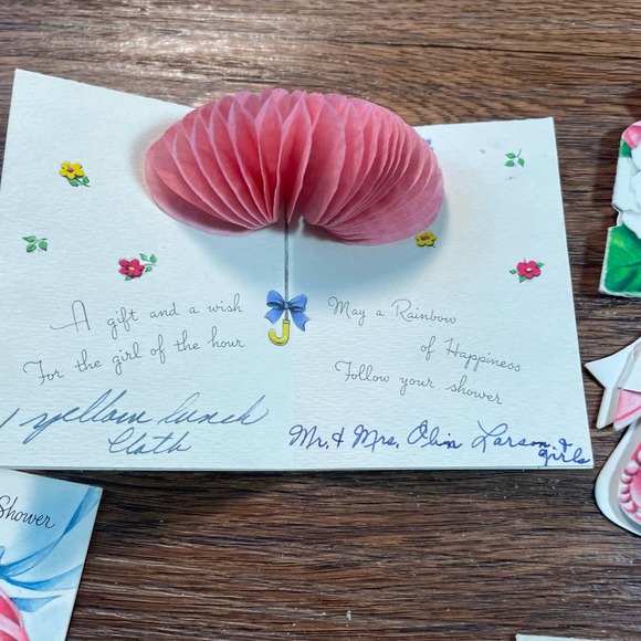 Lot of Kitsch Shower Cards and Wedding Cards - Picture 7 of 10